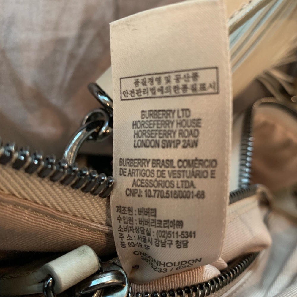 Burberry leather purse w/ leather tassels . - Picture 4 of 6